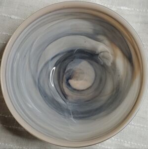 Elegant‎ Swirl Hand-blown Glass Bowl